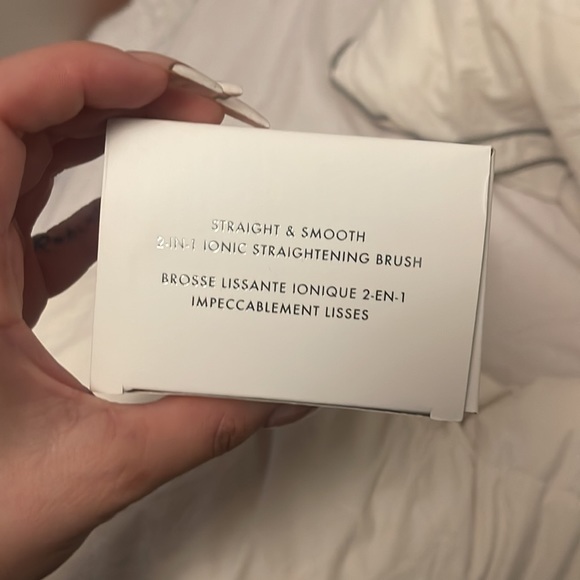 Monat Straight & Smooth 2-in-1 Ionic Straightening Brush - Picture 3 of 9